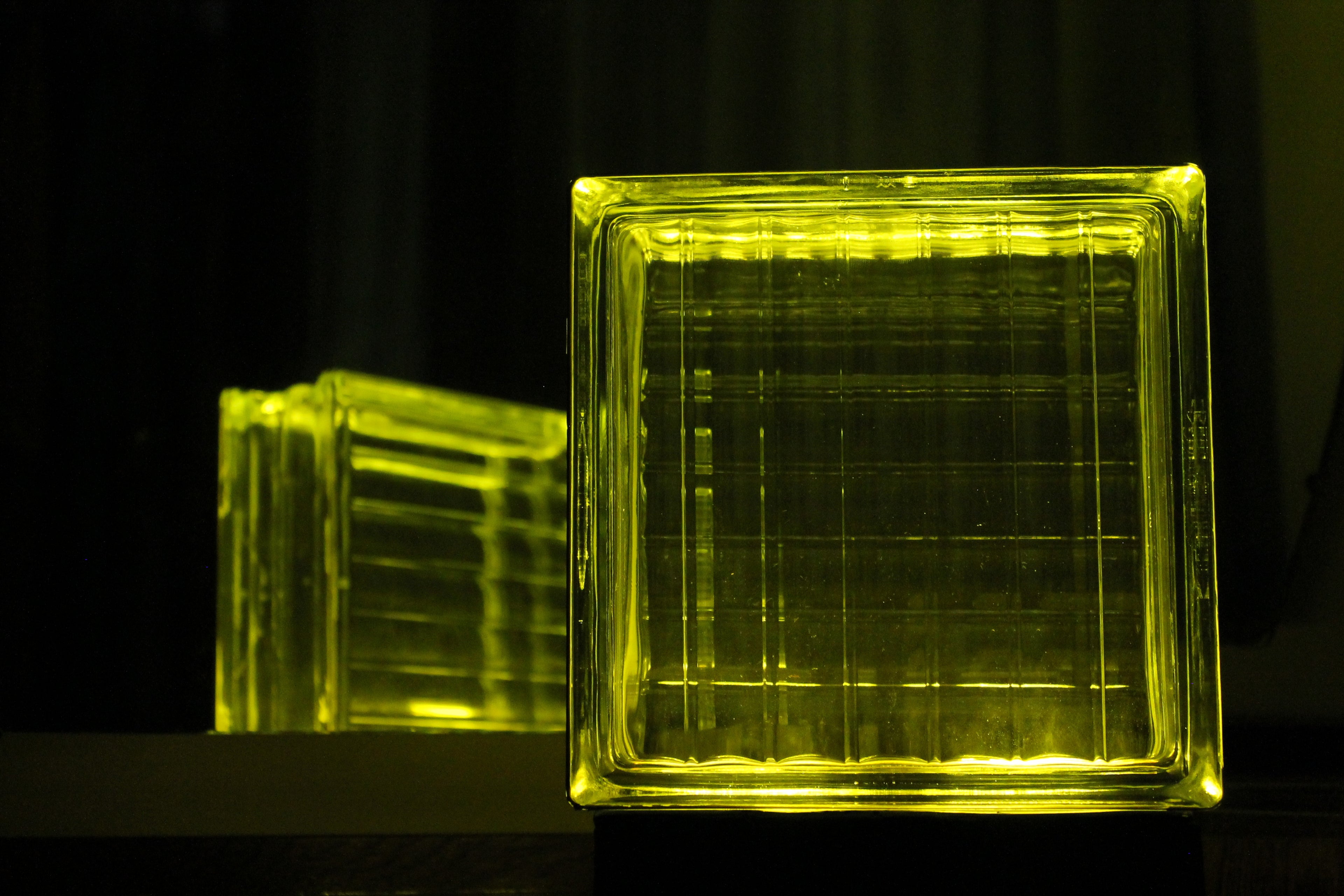 Wireless Weave Bloc Lamp.