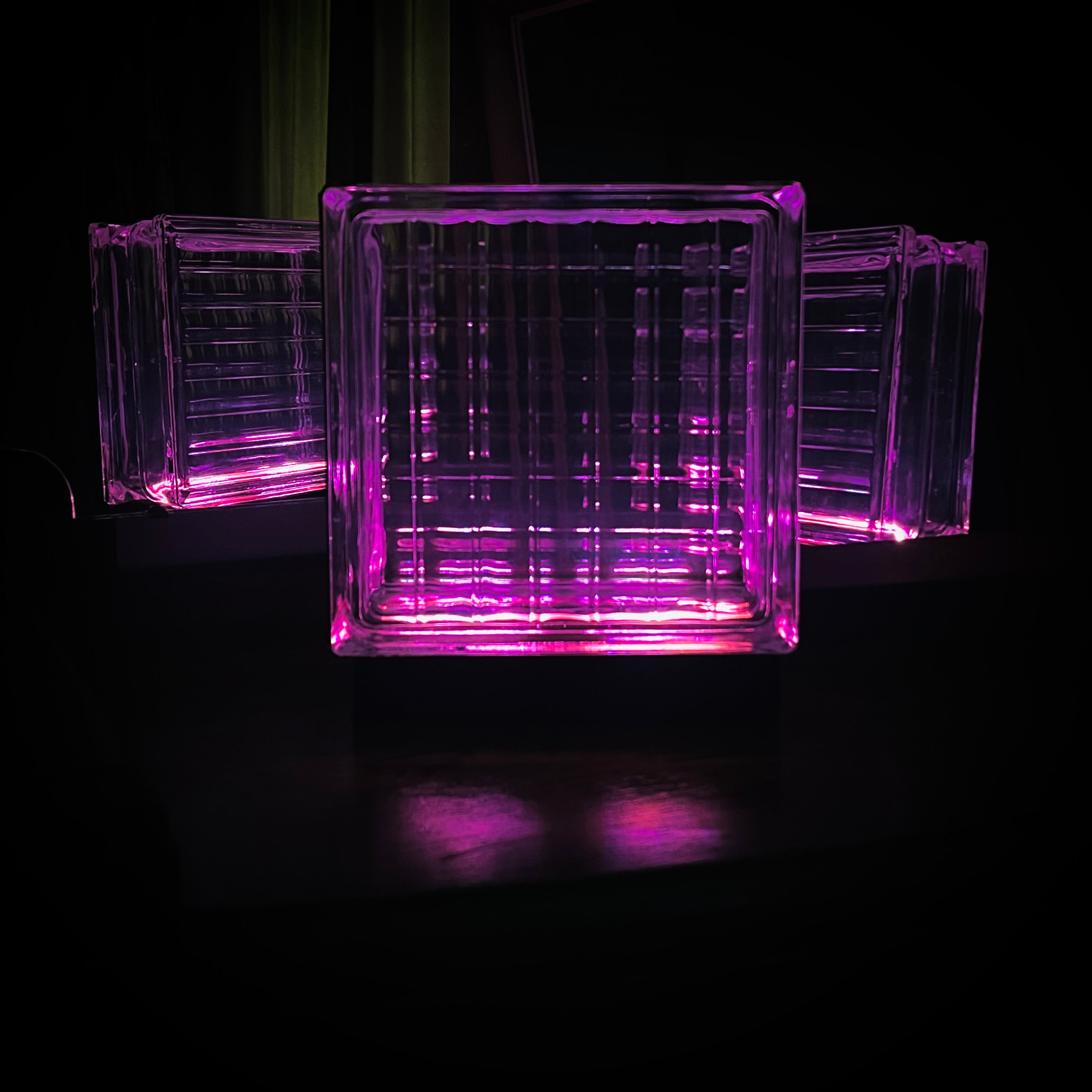 Wireless Weave Bloc Lamp.