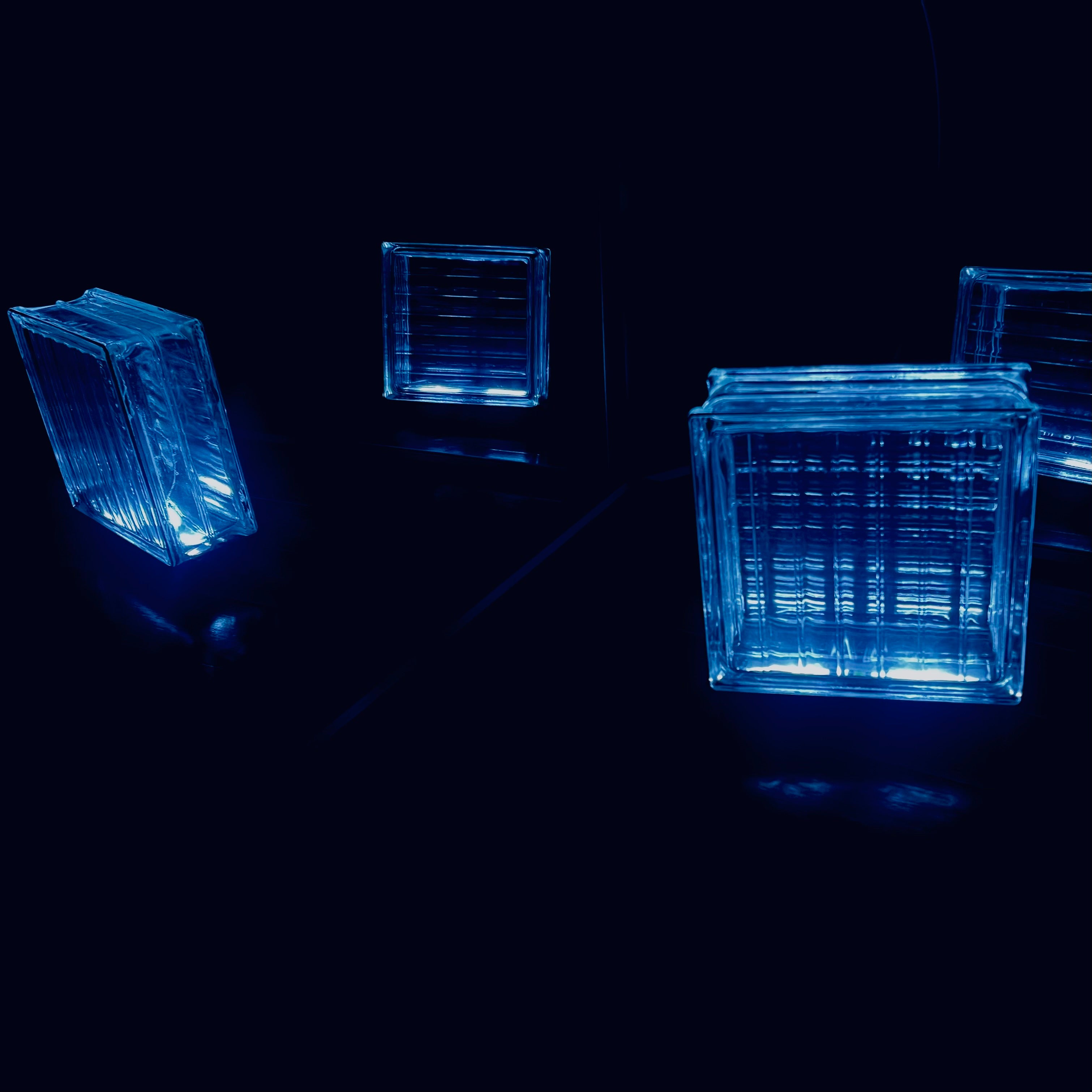 Wireless Weave Bloc Lamp.