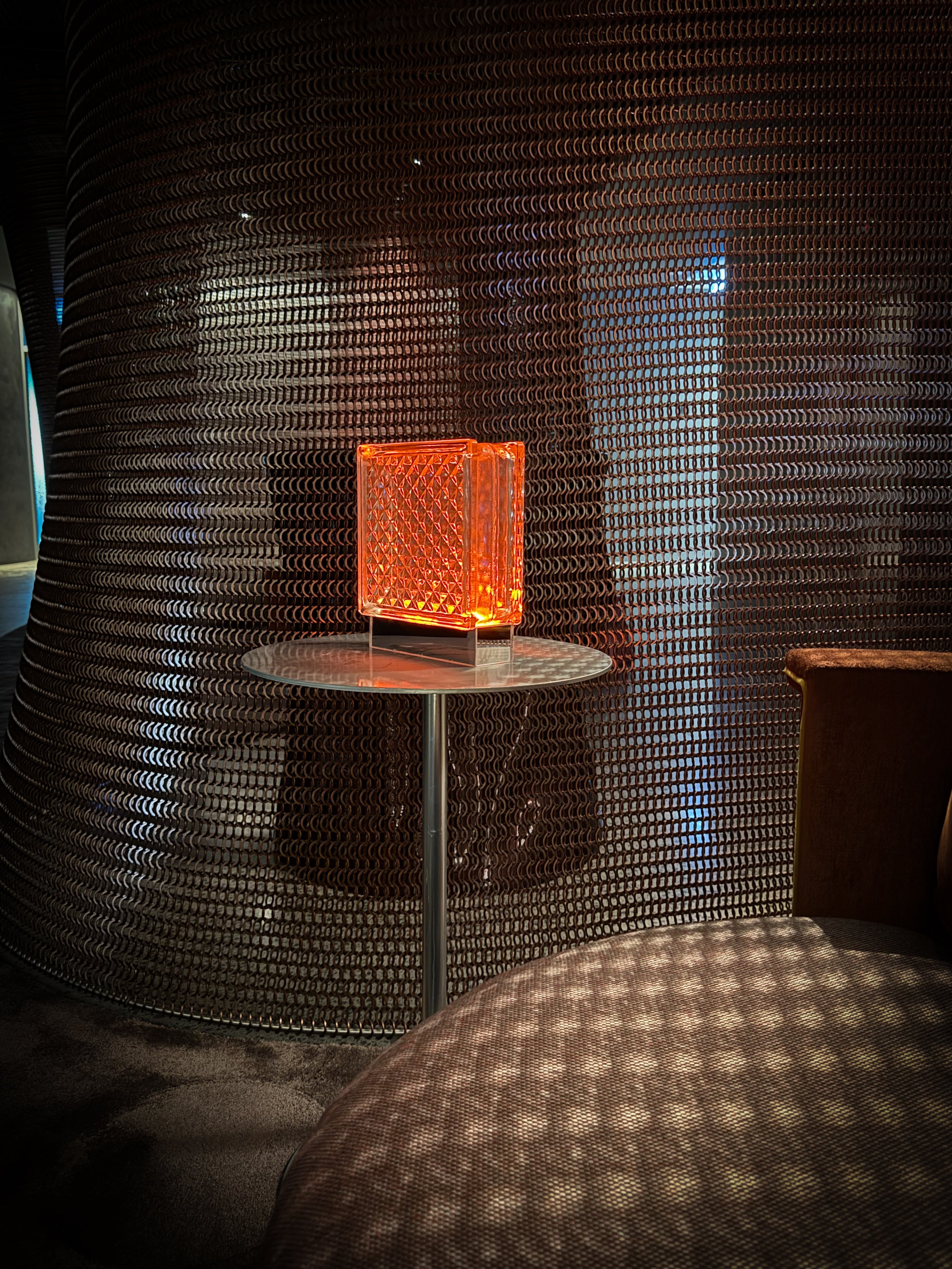 Wired Diamond Bloc Lamp.